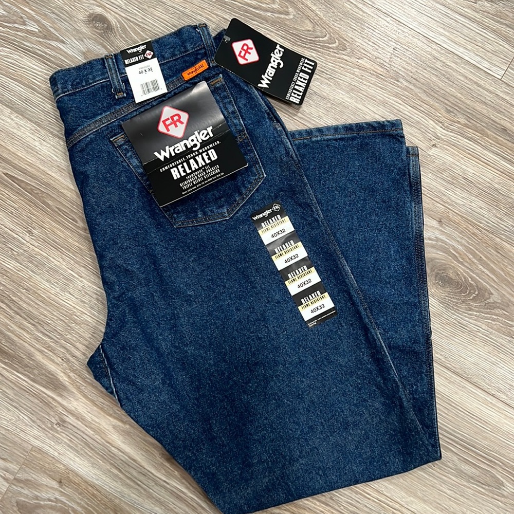 NWT Mens Wrangler Flame Resistant jeans